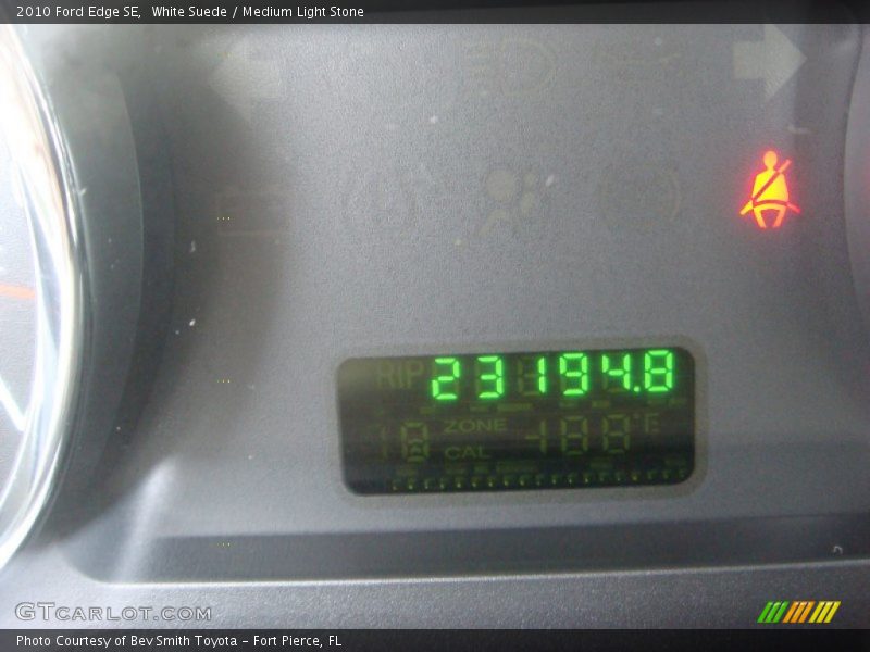 White Suede / Medium Light Stone 2010 Ford Edge SE