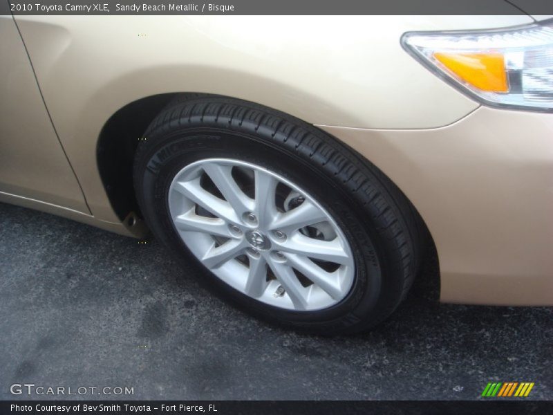 Sandy Beach Metallic / Bisque 2010 Toyota Camry XLE