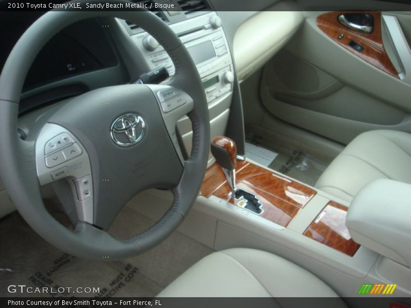 Sandy Beach Metallic / Bisque 2010 Toyota Camry XLE