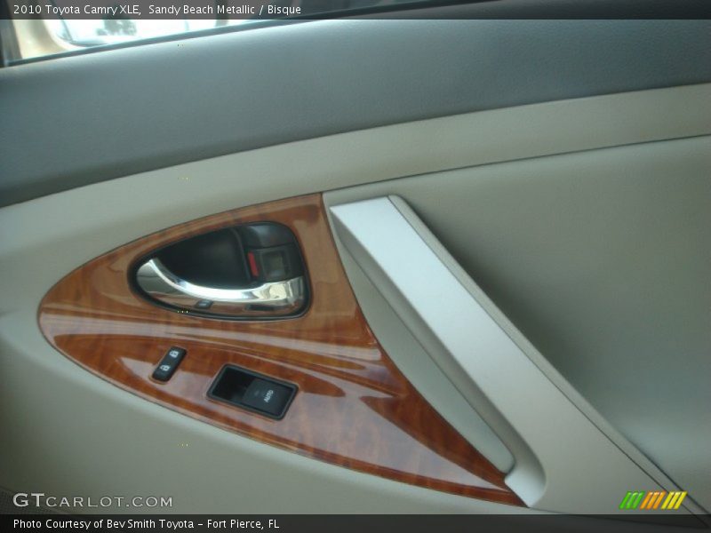 Sandy Beach Metallic / Bisque 2010 Toyota Camry XLE