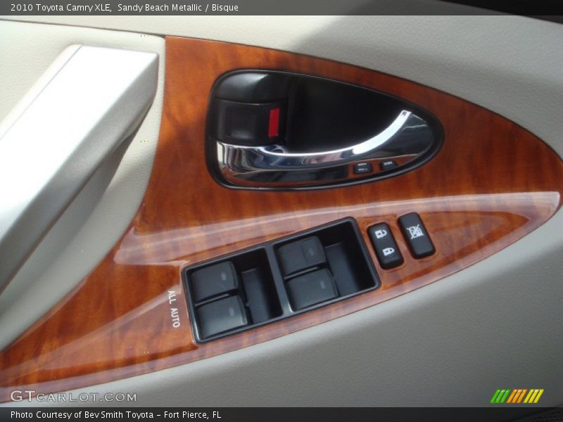 Sandy Beach Metallic / Bisque 2010 Toyota Camry XLE