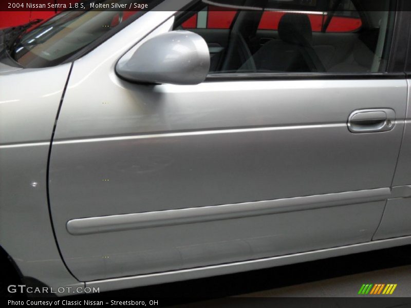 Molten Silver / Sage 2004 Nissan Sentra 1.8 S