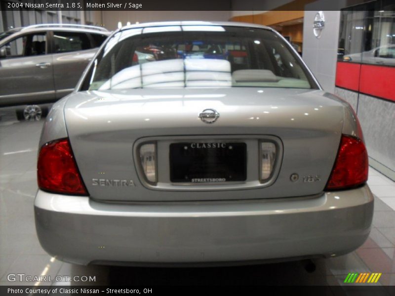 Molten Silver / Sage 2004 Nissan Sentra 1.8 S