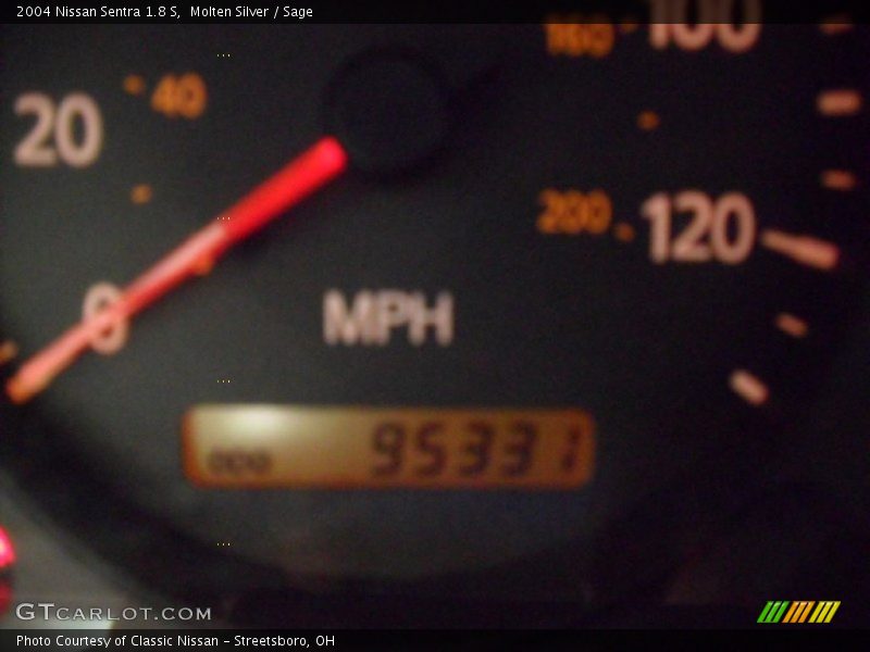 Molten Silver / Sage 2004 Nissan Sentra 1.8 S