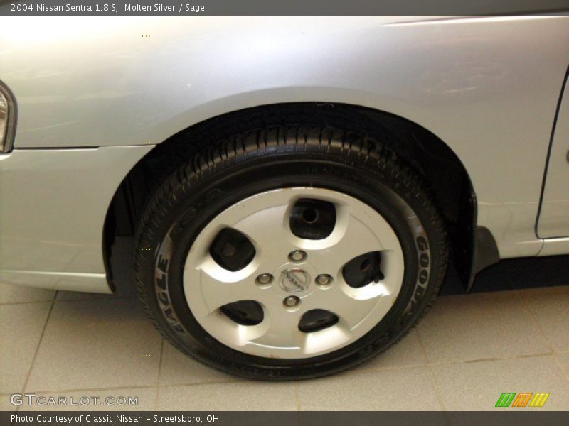 Molten Silver / Sage 2004 Nissan Sentra 1.8 S