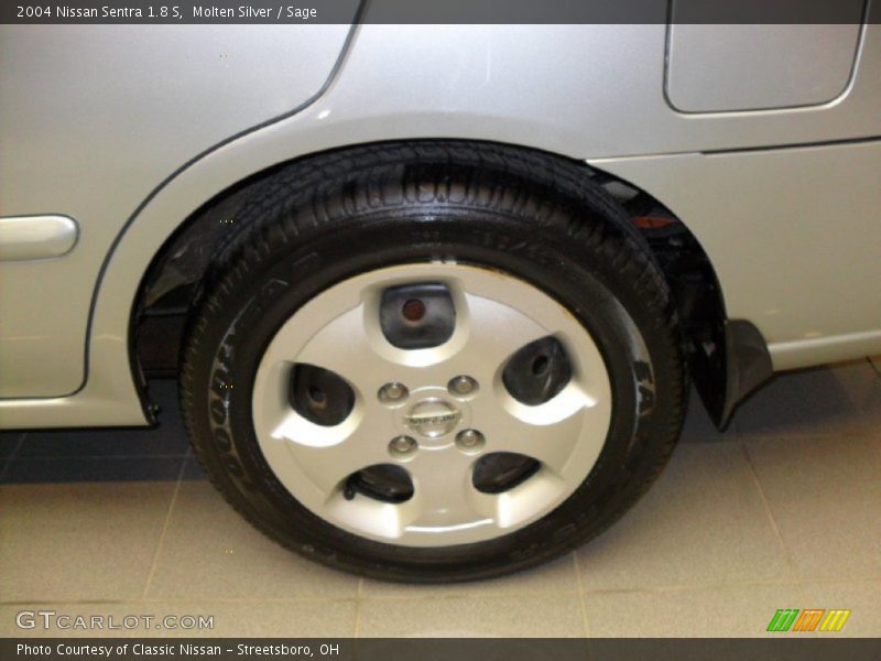 Molten Silver / Sage 2004 Nissan Sentra 1.8 S