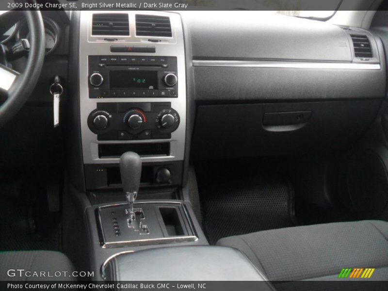 Bright Silver Metallic / Dark Slate Gray 2009 Dodge Charger SE