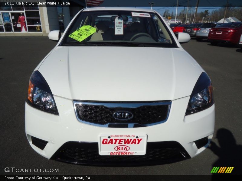 Clear White / Beige 2011 Kia Rio LX