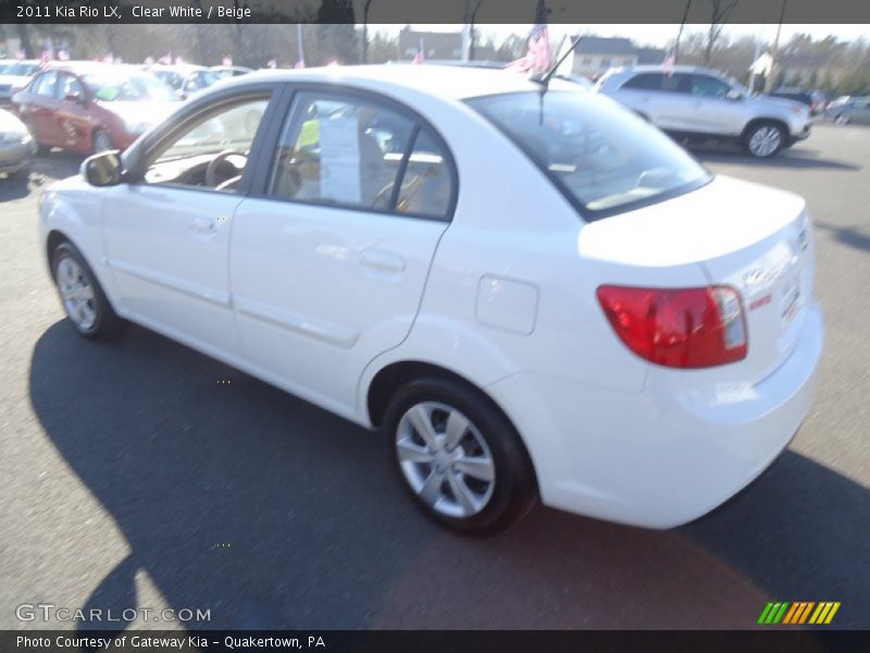 Clear White / Beige 2011 Kia Rio LX