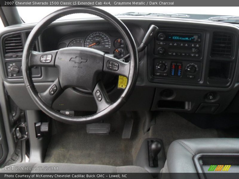 Graystone Metallic / Dark Charcoal 2007 Chevrolet Silverado 1500 Classic LS Extended Cab 4x4