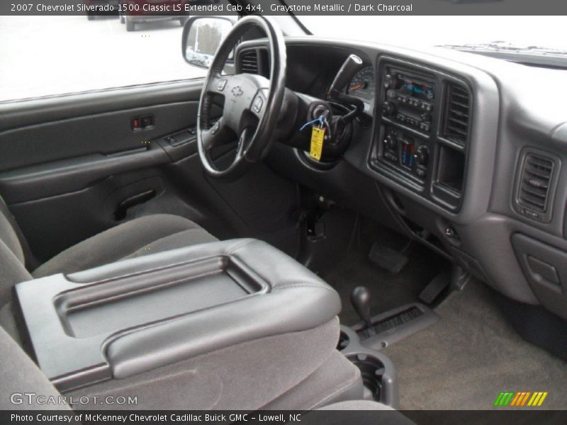 Graystone Metallic / Dark Charcoal 2007 Chevrolet Silverado 1500 Classic LS Extended Cab 4x4