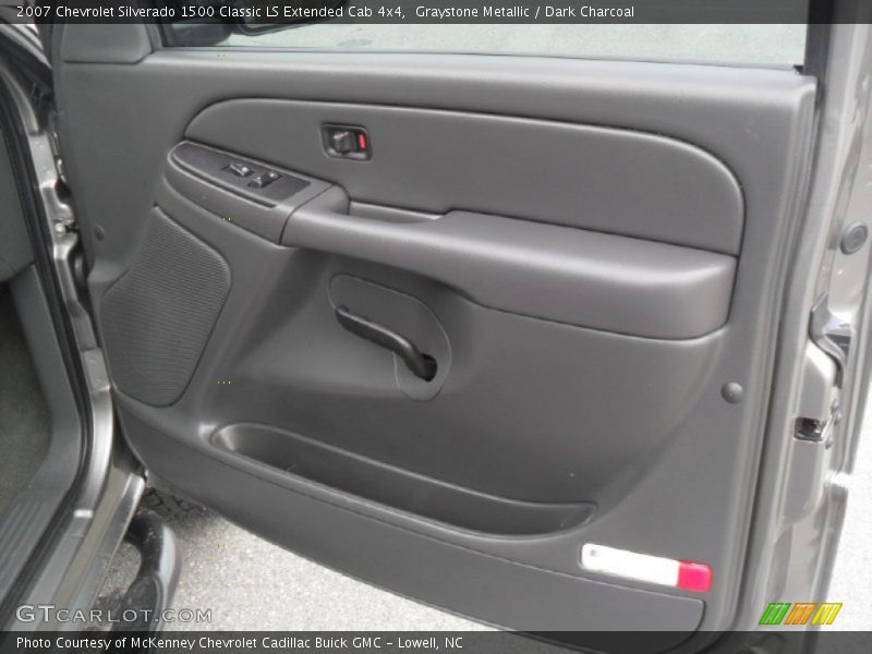 Graystone Metallic / Dark Charcoal 2007 Chevrolet Silverado 1500 Classic LS Extended Cab 4x4