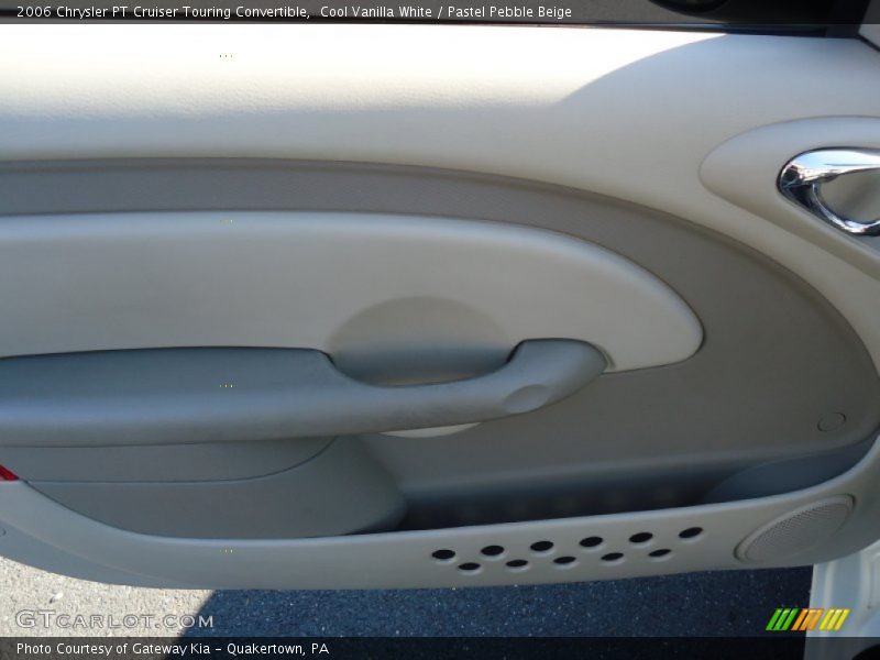 Cool Vanilla White / Pastel Pebble Beige 2006 Chrysler PT Cruiser Touring Convertible
