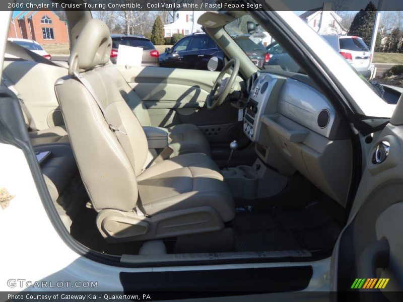 Cool Vanilla White / Pastel Pebble Beige 2006 Chrysler PT Cruiser Touring Convertible