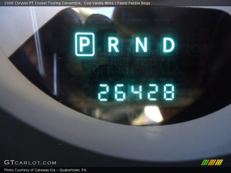Cool Vanilla White / Pastel Pebble Beige 2006 Chrysler PT Cruiser Touring Convertible