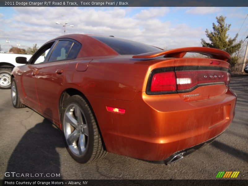 Toxic Orange Pearl / Black 2011 Dodge Charger R/T Road & Track