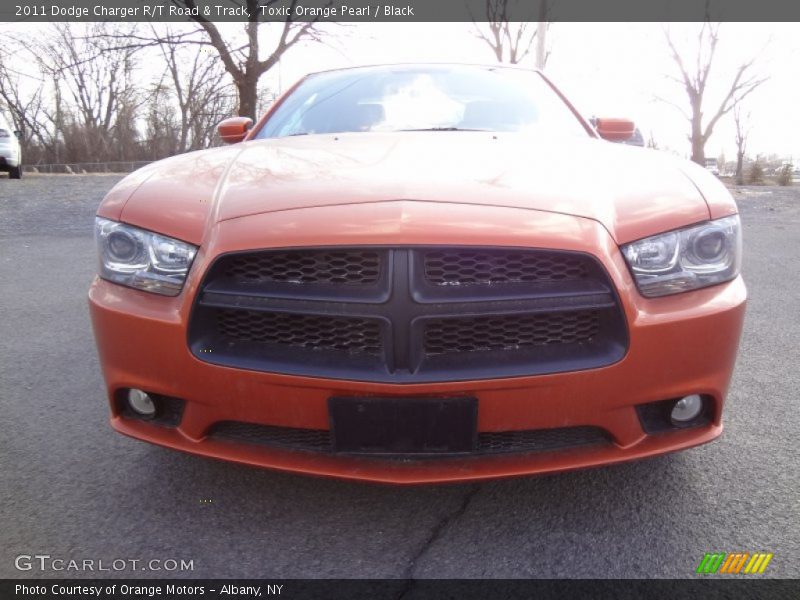 Toxic Orange Pearl / Black 2011 Dodge Charger R/T Road & Track
