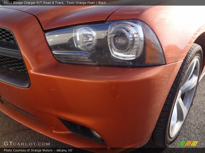 Toxic Orange Pearl / Black 2011 Dodge Charger R/T Road & Track