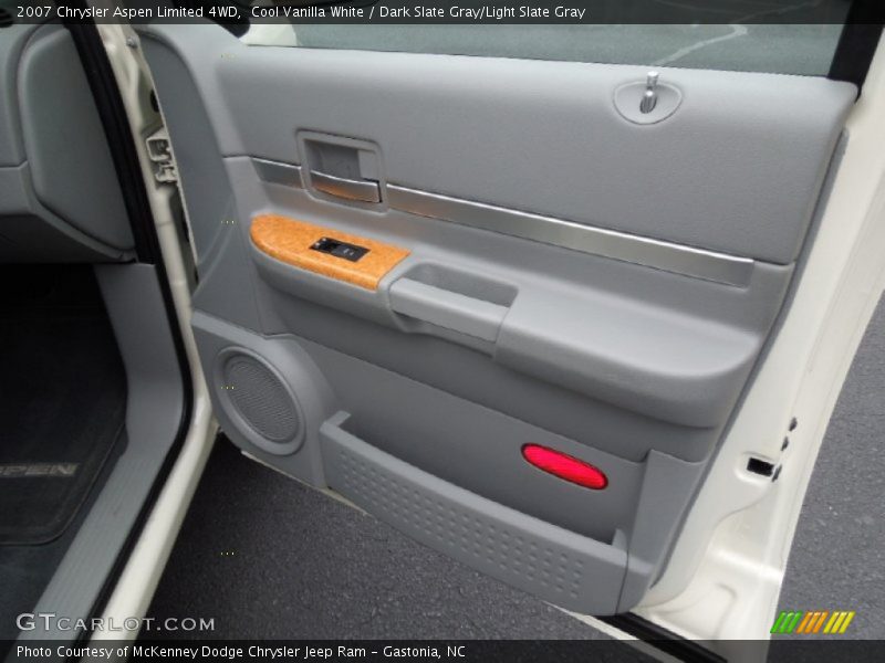 Cool Vanilla White / Dark Slate Gray/Light Slate Gray 2007 Chrysler Aspen Limited 4WD