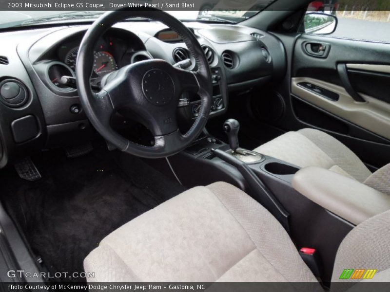 Dover White Pearl / Sand Blast 2003 Mitsubishi Eclipse GS Coupe
