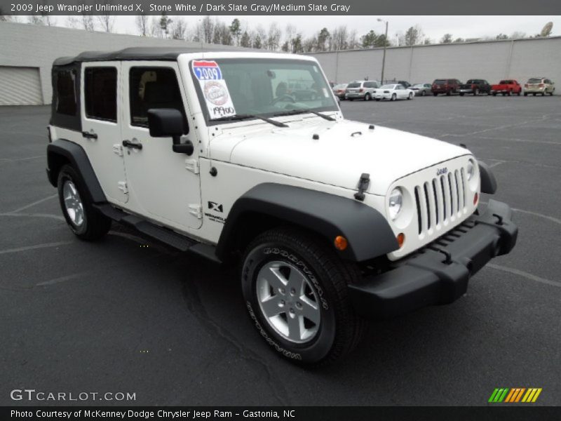 Front 3/4 View of 2009 Wrangler Unlimited X