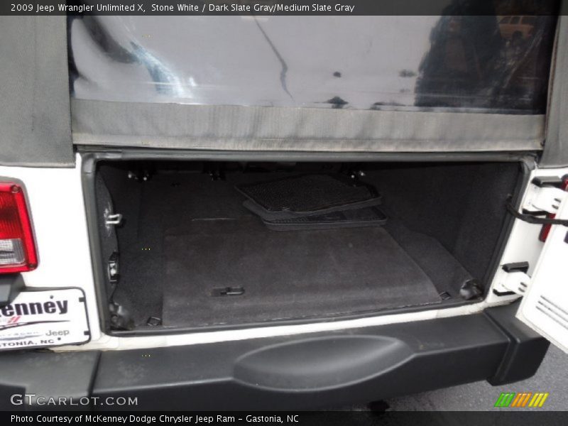 Stone White / Dark Slate Gray/Medium Slate Gray 2009 Jeep Wrangler Unlimited X