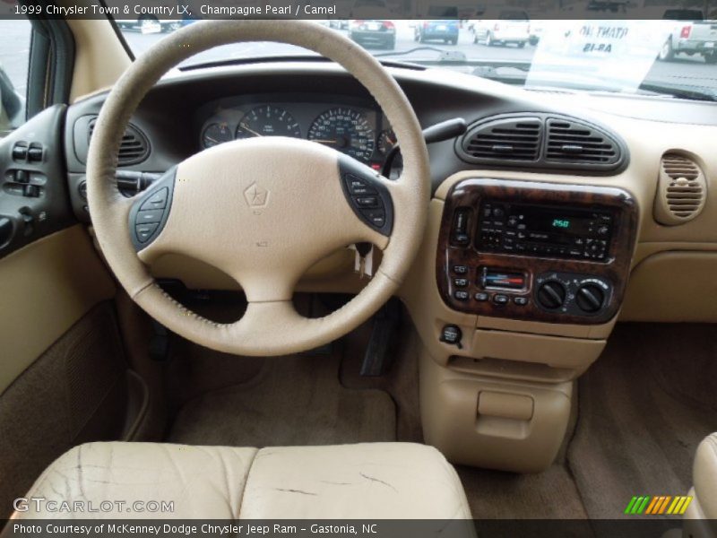 Champagne Pearl / Camel 1999 Chrysler Town & Country LX