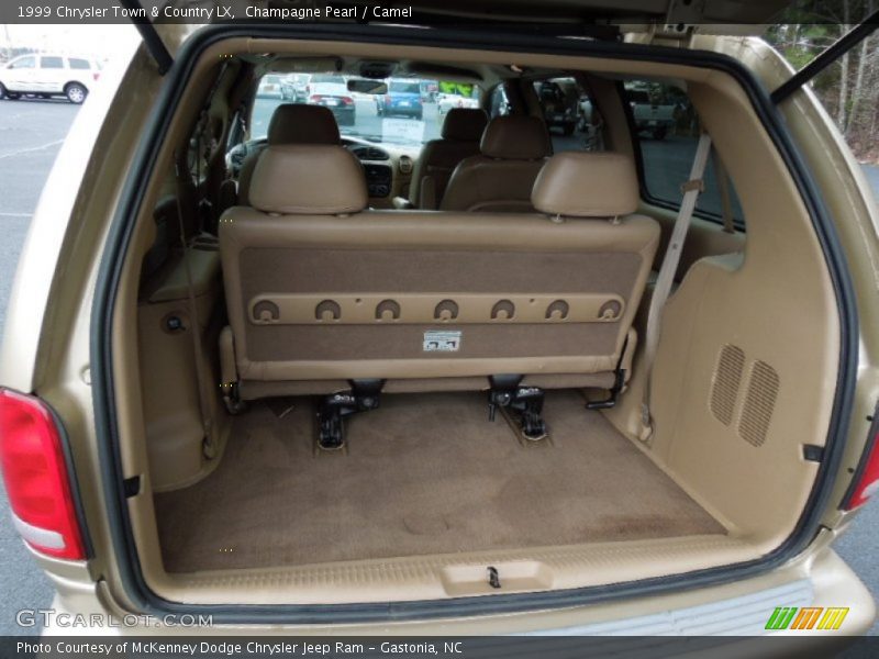  1999 Town & Country LX Trunk