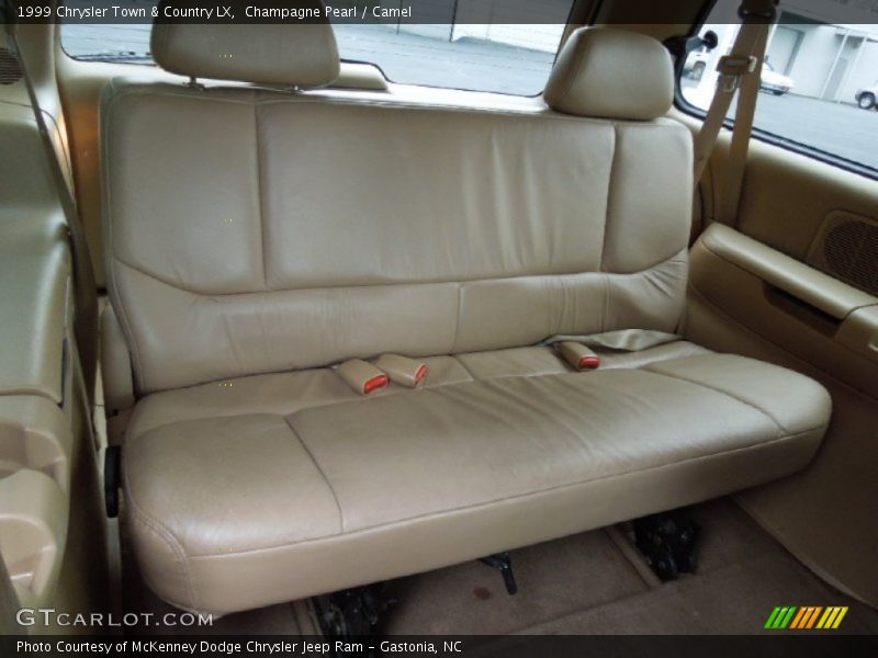 Champagne Pearl / Camel 1999 Chrysler Town & Country LX