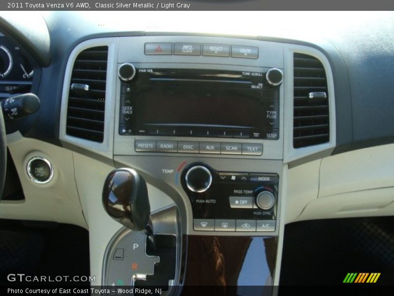 Classic Silver Metallic / Light Gray 2011 Toyota Venza V6 AWD