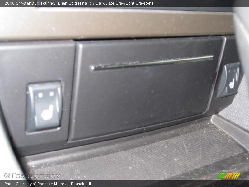 Linen Gold Metallic / Dark Slate Gray/Light Graystone 2006 Chrysler 300 Touring