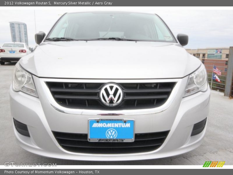 Mercury Silver Metallic / Aero Gray 2012 Volkswagen Routan S