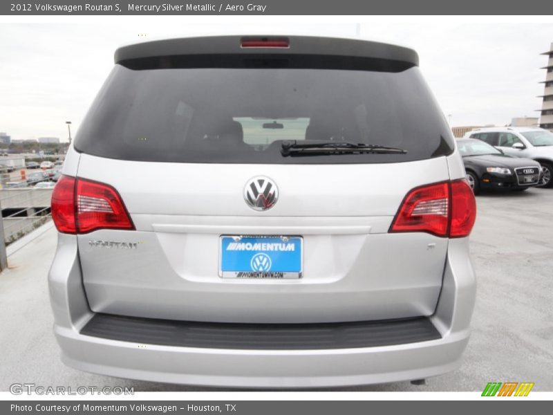 Mercury Silver Metallic / Aero Gray 2012 Volkswagen Routan S