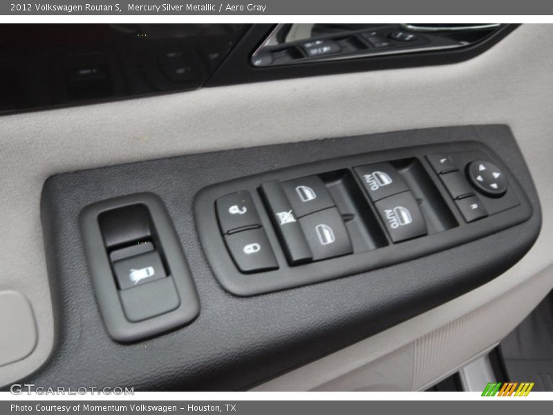 Mercury Silver Metallic / Aero Gray 2012 Volkswagen Routan S