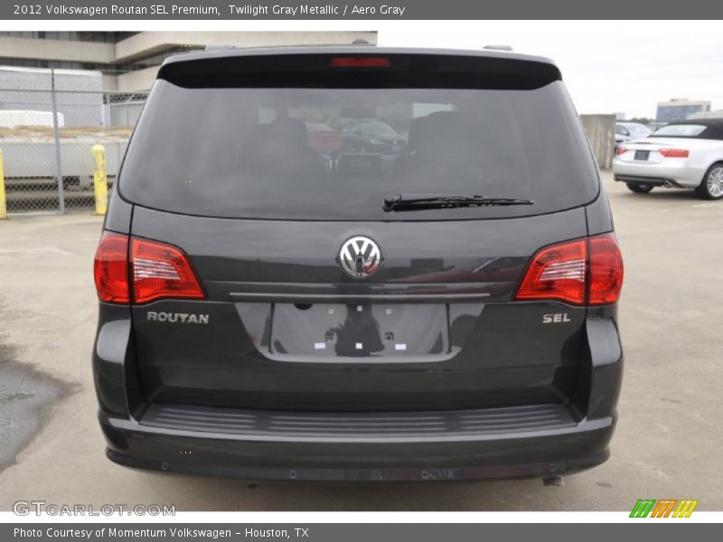 Twilight Gray Metallic / Aero Gray 2012 Volkswagen Routan SEL Premium