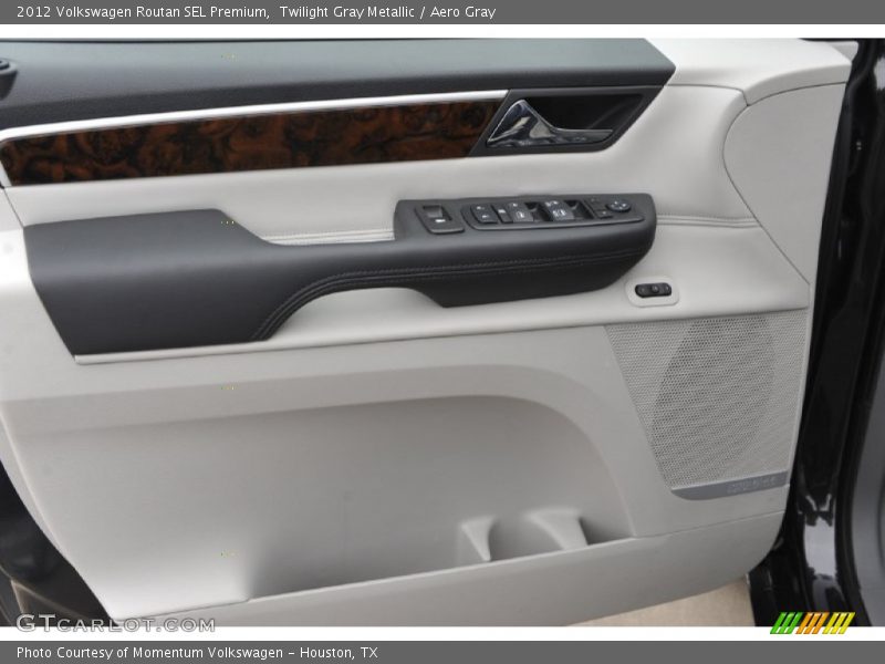 Twilight Gray Metallic / Aero Gray 2012 Volkswagen Routan SEL Premium
