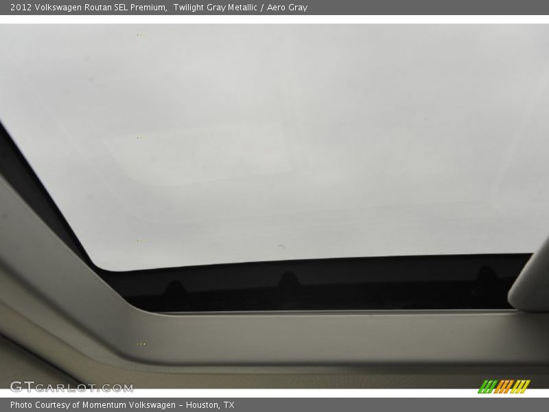 Twilight Gray Metallic / Aero Gray 2012 Volkswagen Routan SEL Premium
