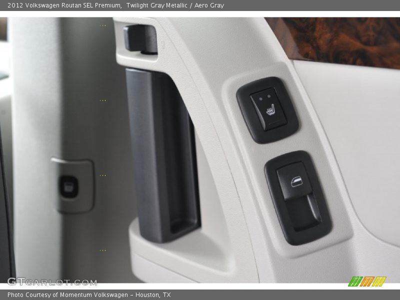 Twilight Gray Metallic / Aero Gray 2012 Volkswagen Routan SEL Premium