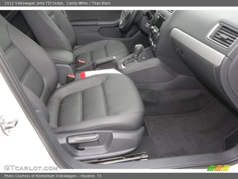 Candy White / Titan Black 2012 Volkswagen Jetta TDI Sedan