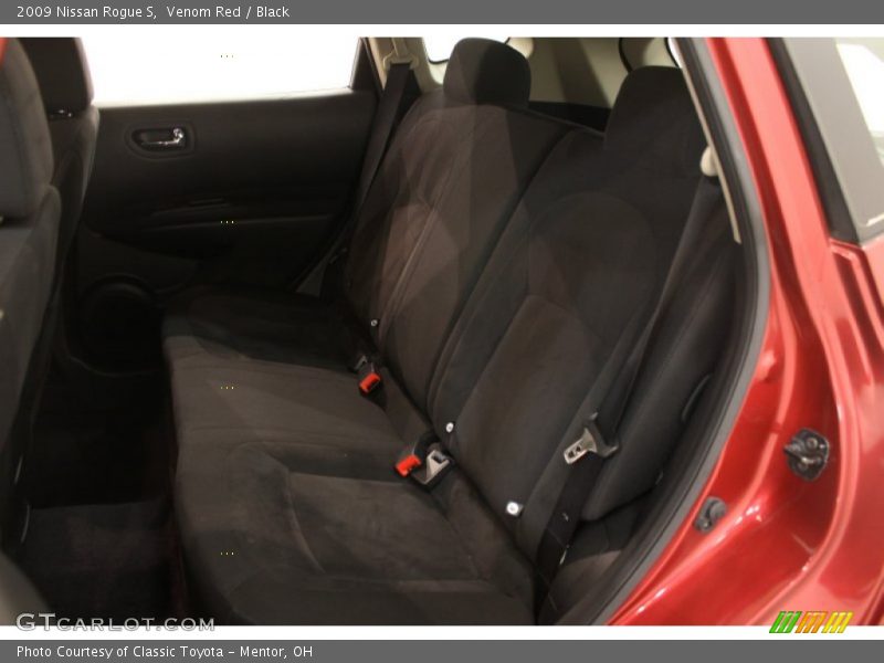 Venom Red / Black 2009 Nissan Rogue S