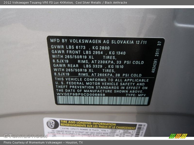 Cool Silver Metallic / Black Anthracite 2012 Volkswagen Touareg VR6 FSI Lux 4XMotion