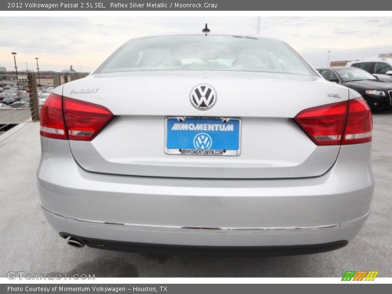 Reflex Silver Metallic / Moonrock Gray 2012 Volkswagen Passat 2.5L SEL