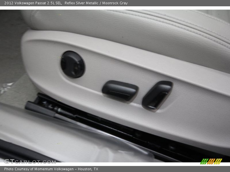Reflex Silver Metallic / Moonrock Gray 2012 Volkswagen Passat 2.5L SEL