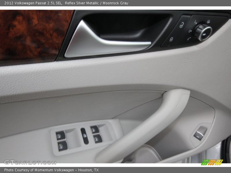 Reflex Silver Metallic / Moonrock Gray 2012 Volkswagen Passat 2.5L SEL