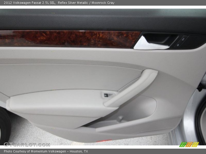 Reflex Silver Metallic / Moonrock Gray 2012 Volkswagen Passat 2.5L SEL
