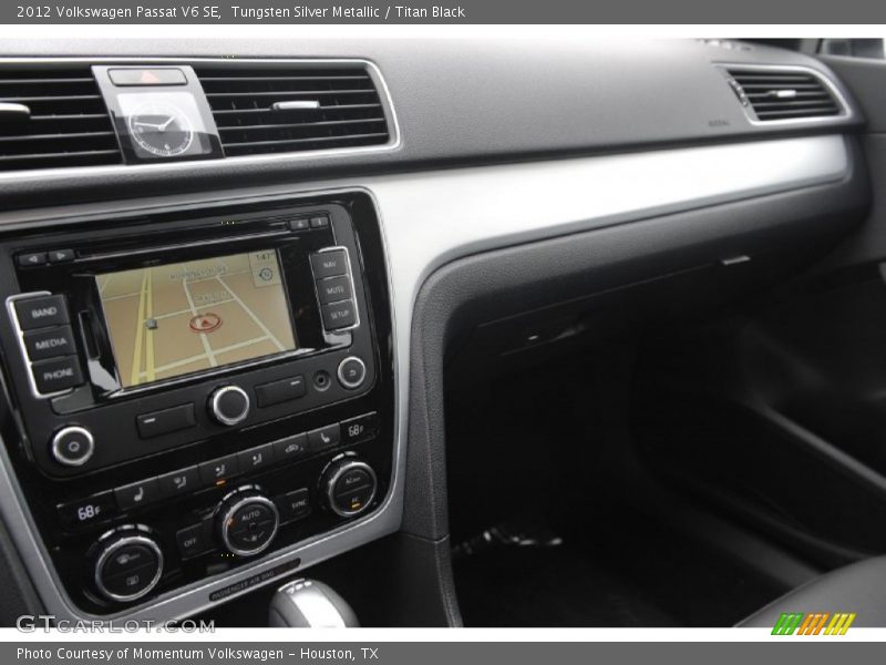 Tungsten Silver Metallic / Titan Black 2012 Volkswagen Passat V6 SE