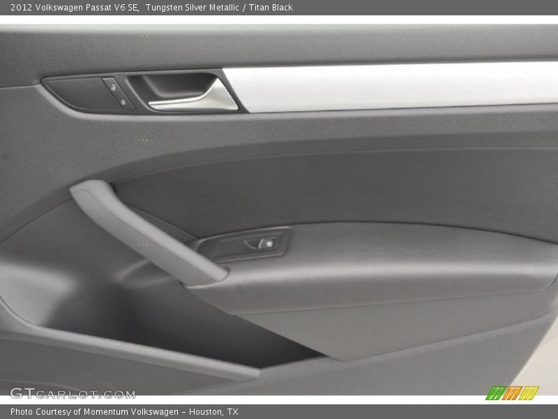 Tungsten Silver Metallic / Titan Black 2012 Volkswagen Passat V6 SE