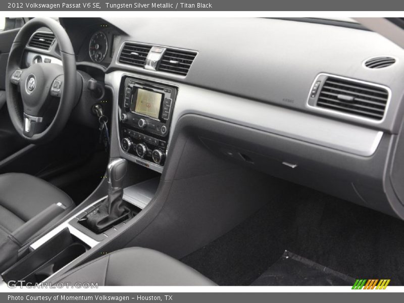 Tungsten Silver Metallic / Titan Black 2012 Volkswagen Passat V6 SE