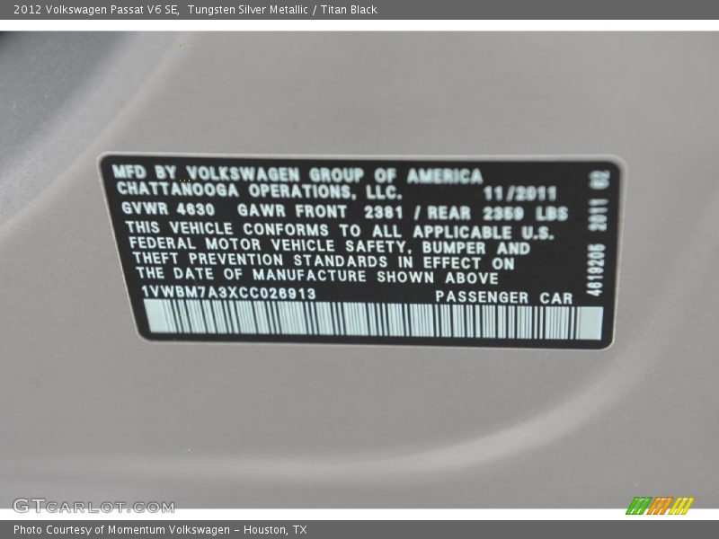 Tungsten Silver Metallic / Titan Black 2012 Volkswagen Passat V6 SE