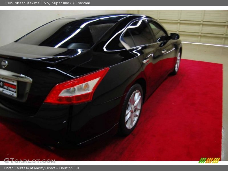 Super Black / Charcoal 2009 Nissan Maxima 3.5 S